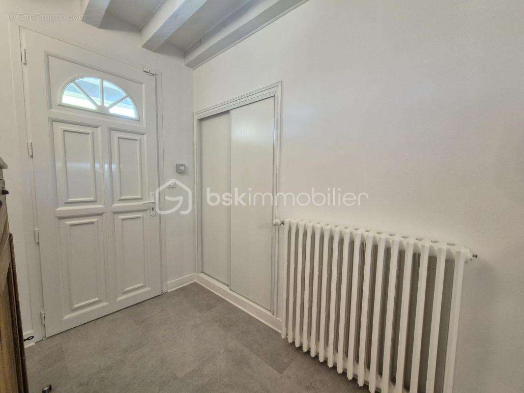 Maison à DONNERY