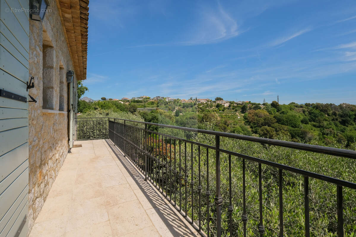 Superbe appartement - grand standing - 110m2 - Cagnes sur Mer - photo 16