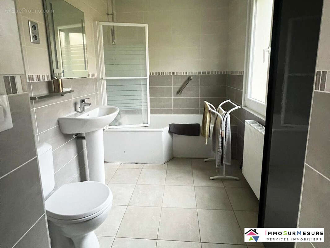 Maison à SAINT-MICHEL-SUR-TERNOISE