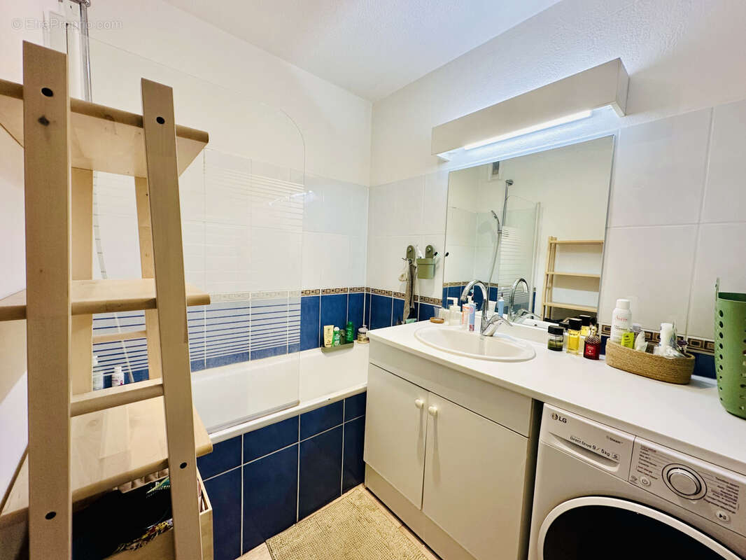 - lattes vasque - appartement sur l'eau de 75m2 + 30m2 de terrasse, residence premium, garage + parking - photo 7