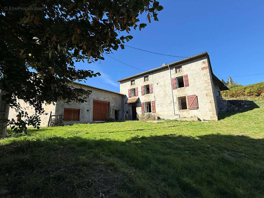 Maison à SAINT-JUST-EN-CHEVALET