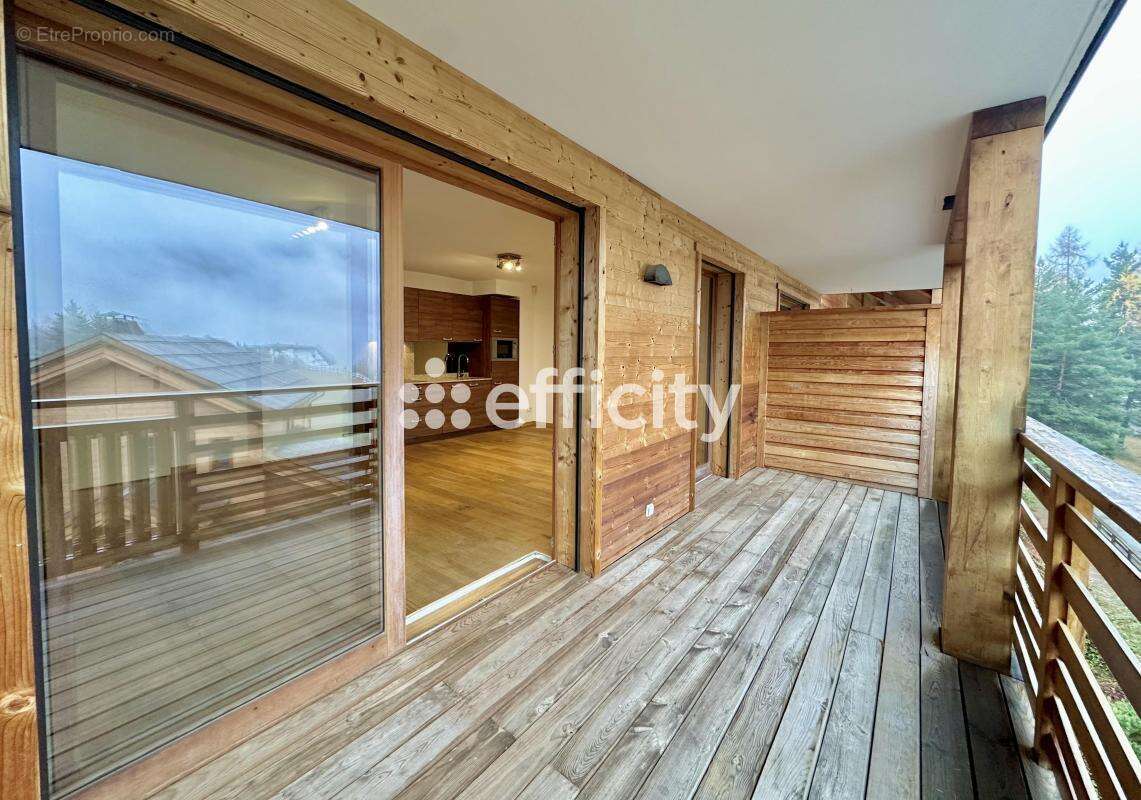 Appartement à SAINT-ETIENNE-DE-TINEE