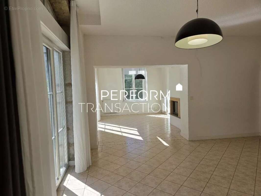 Appartement à POISAT