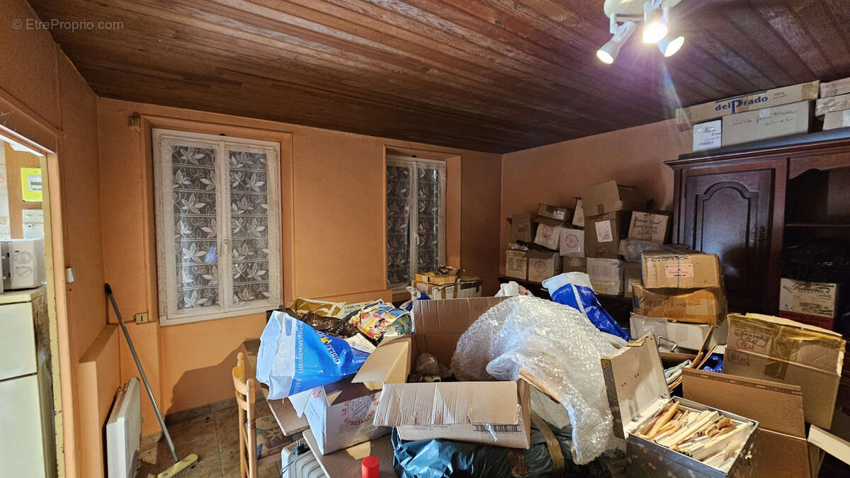 Maison à AINAY-LE-VIEIL