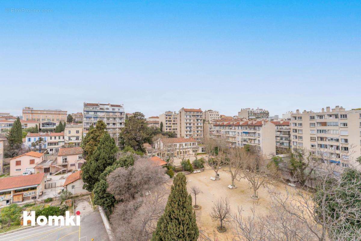 Appartement à MARSEILLE-5E