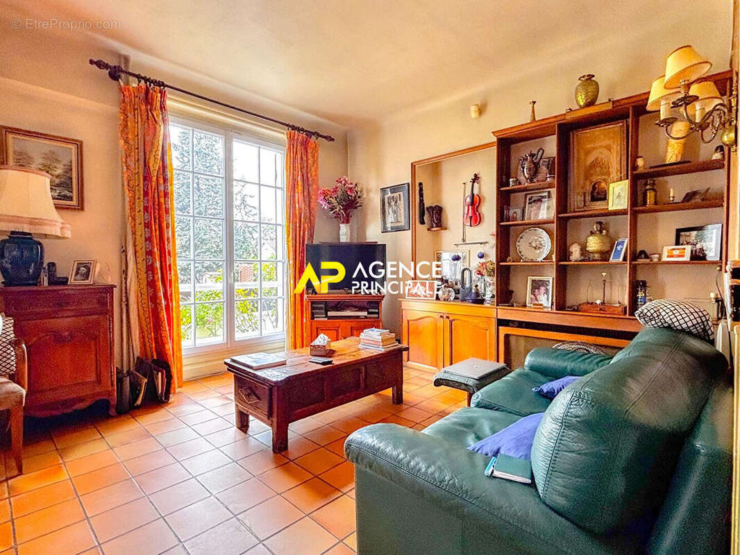 Sartrouville - La Plaine - Maison 6 pièces 151.37 m2 avec garage - photo 9