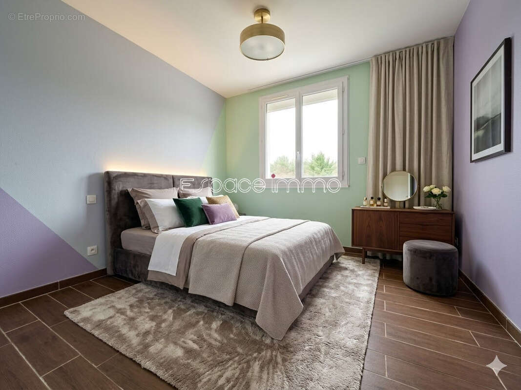 Appartement à MONT-SAINT-AIGNAN