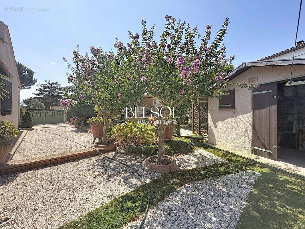 Maison 72 m² à Saint-Cyprien  - photo 8
