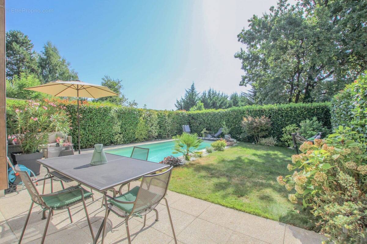 Maison à PREVESSIN-MOENS