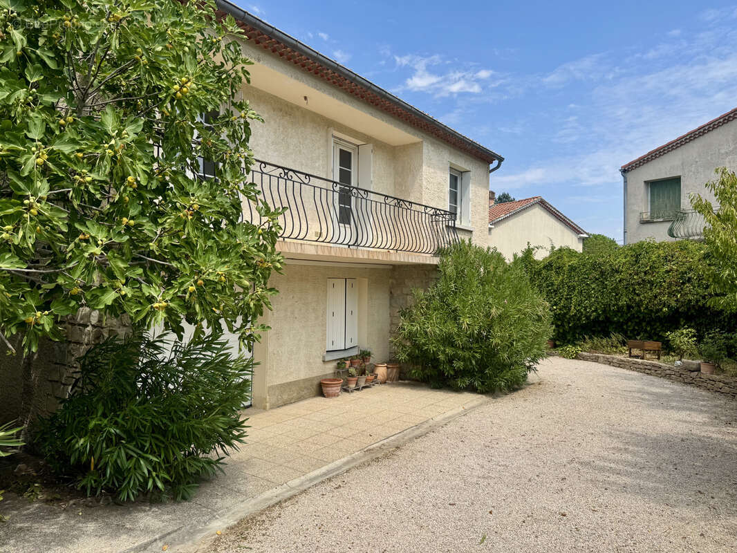 Villa au cœur de Vaison, comprenant 2 habitations et 2 garages - photo 23