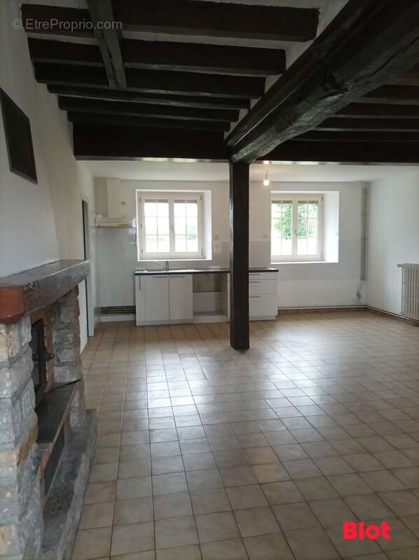 Maison à VAL-D&#039;IZE