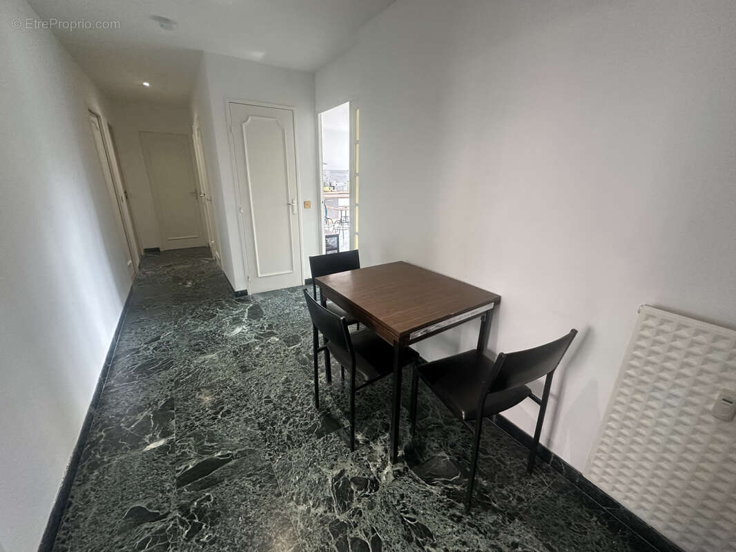 Appartement à SAINT-ETIENNE