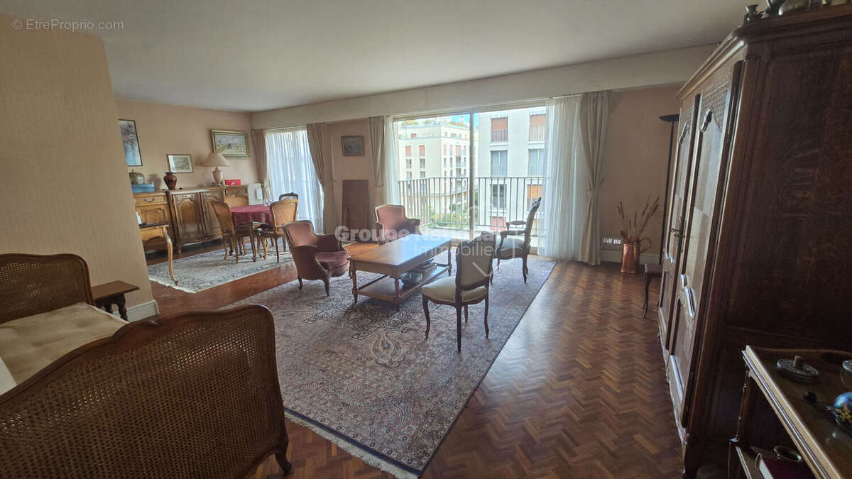 Appartement à VERSAILLES