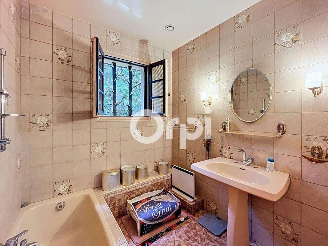 Maison à BRIVE-LA-GAILLARDE