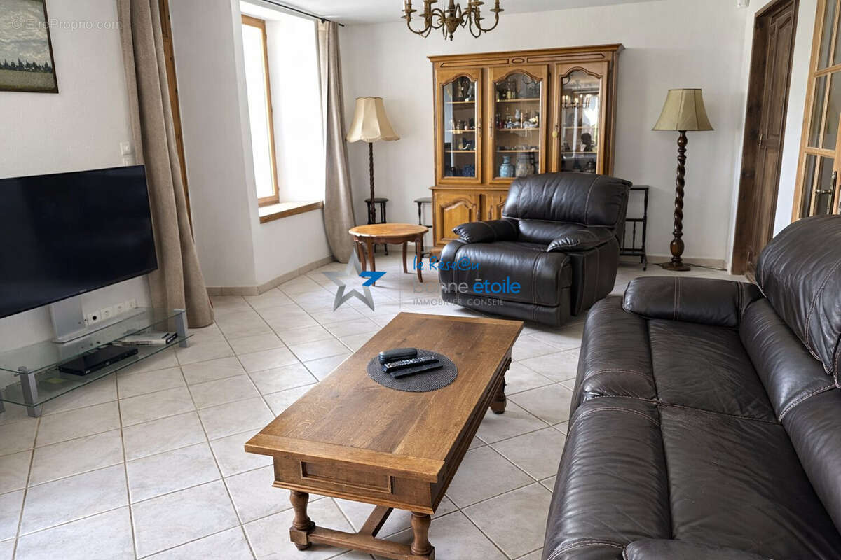 Maison à CHATEAUVILLAIN