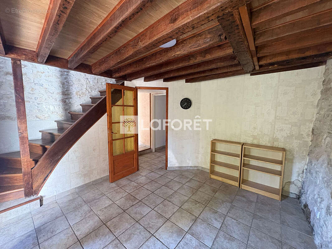 Maison à GAILLON-SUR-MONTCIENT