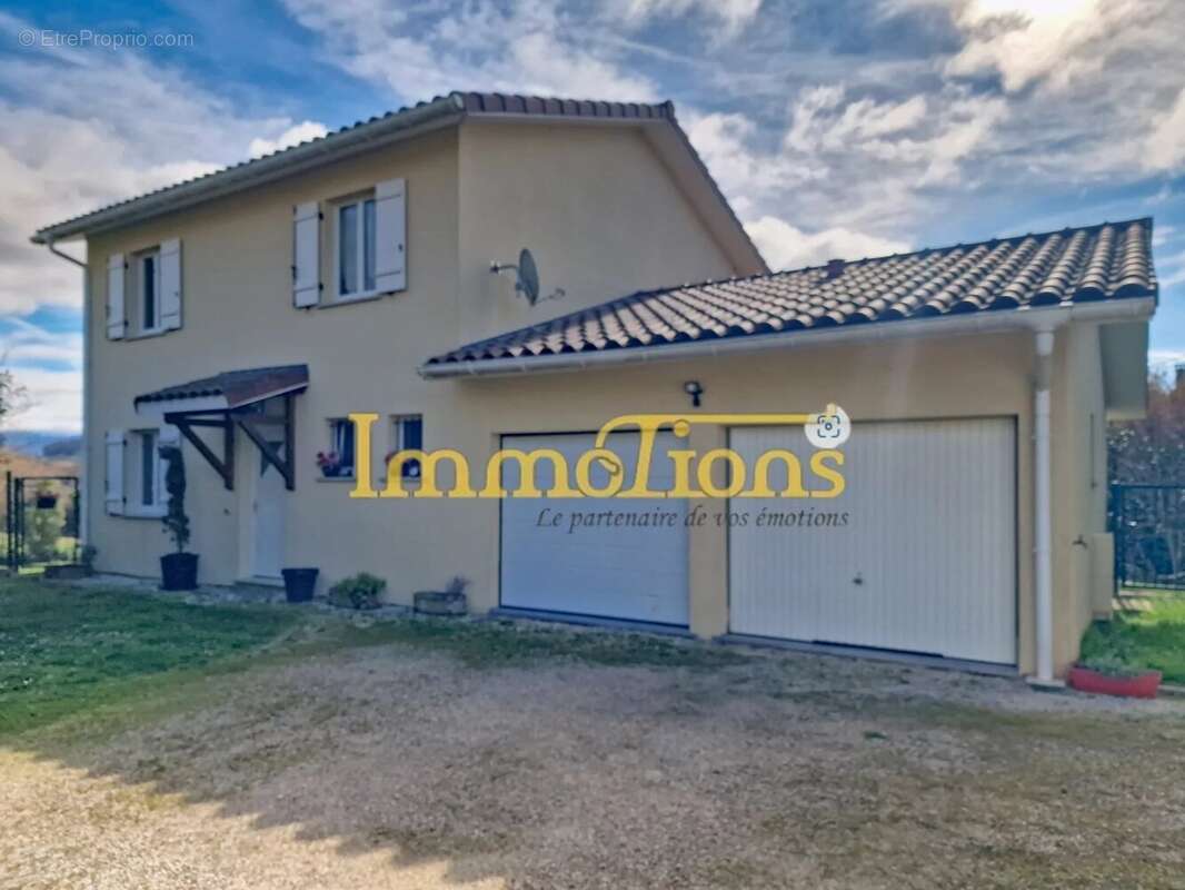 Maison à CHEVRIERES
