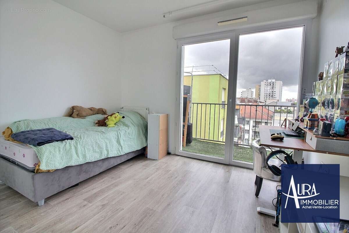 exposio_0004 - Appartement à LES LILAS