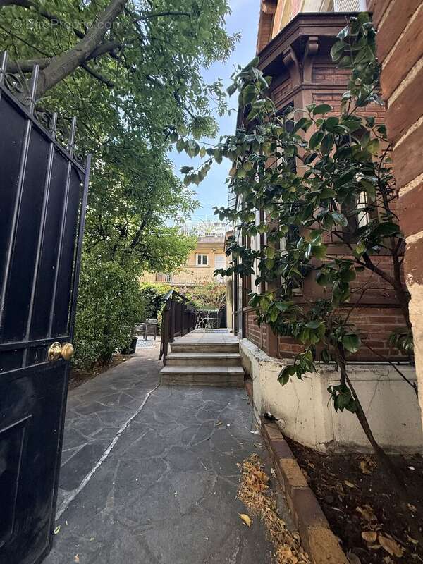 Maison 142 m² à Asnieres-Sur-Seine  - photo 2