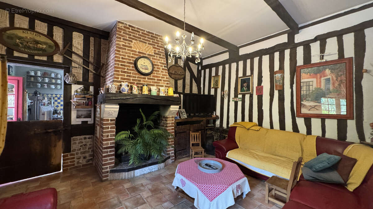 Maison à LA LANDE-SAINT-LEGER