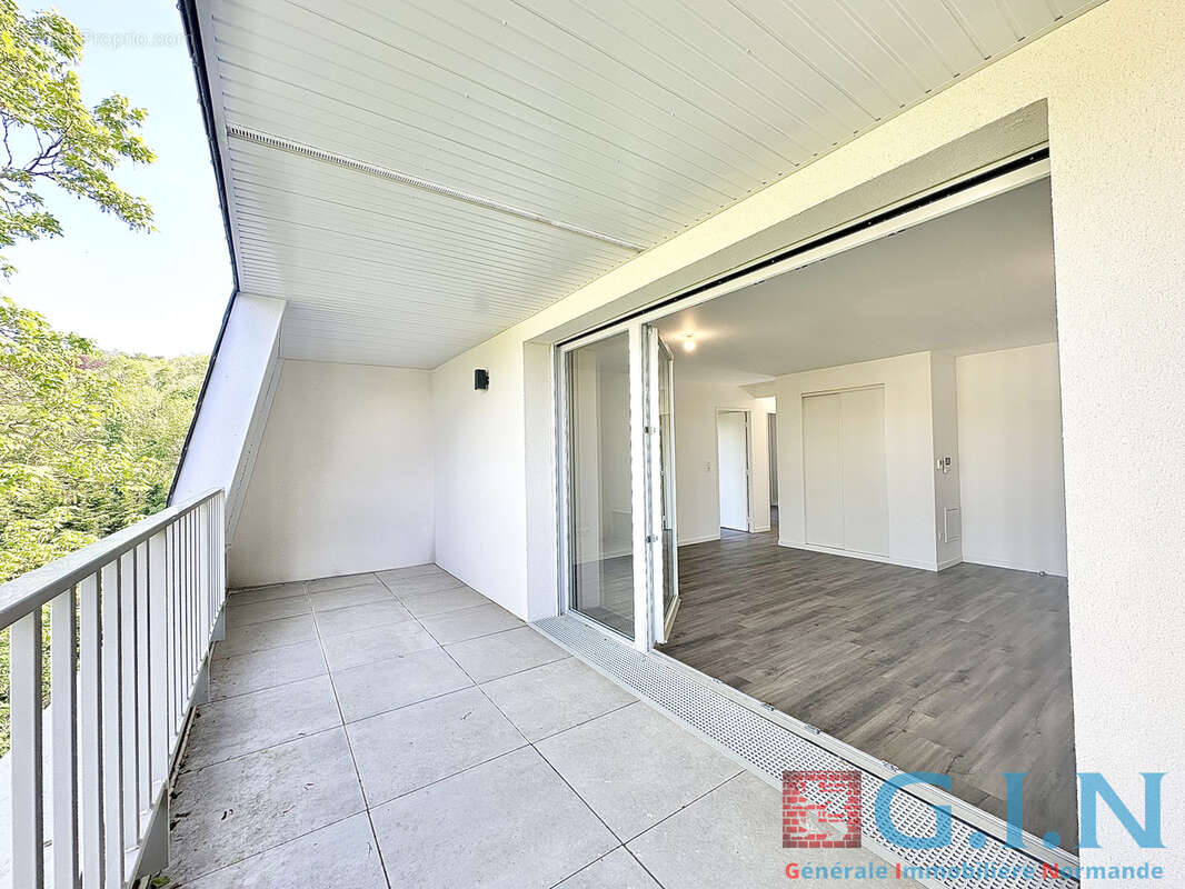 Appartement t4 / secteur est - photo 9