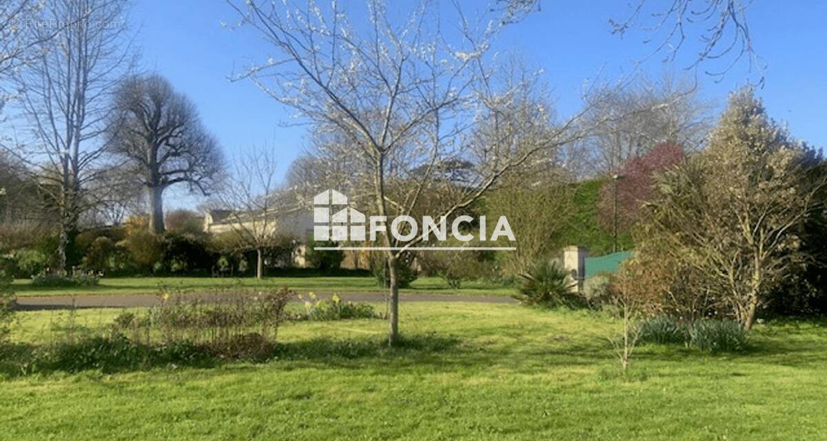 Terrain à SAINT-MANVIEU-NORREY