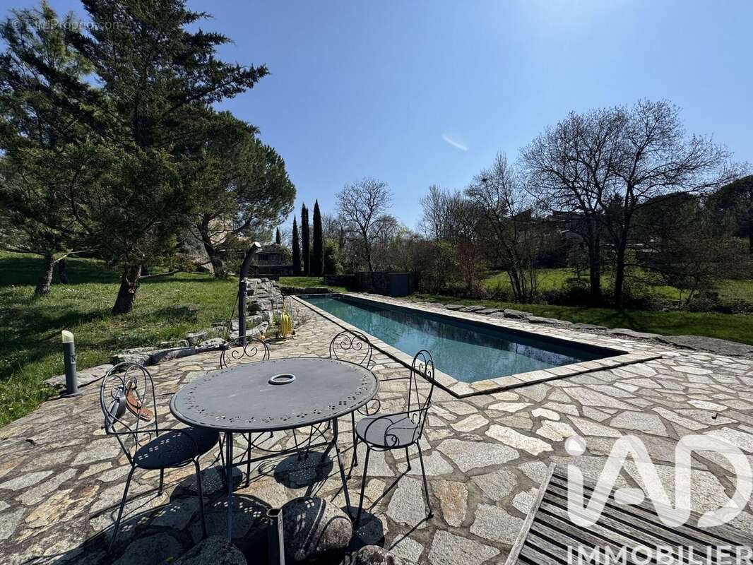 Photo 2 - Maison à LABLACHERE