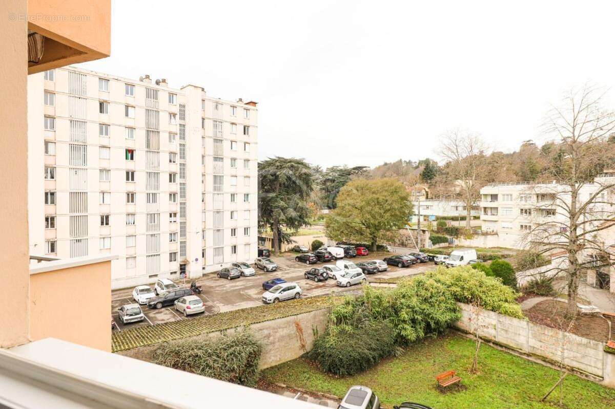 Appartement à LA MULATIERE