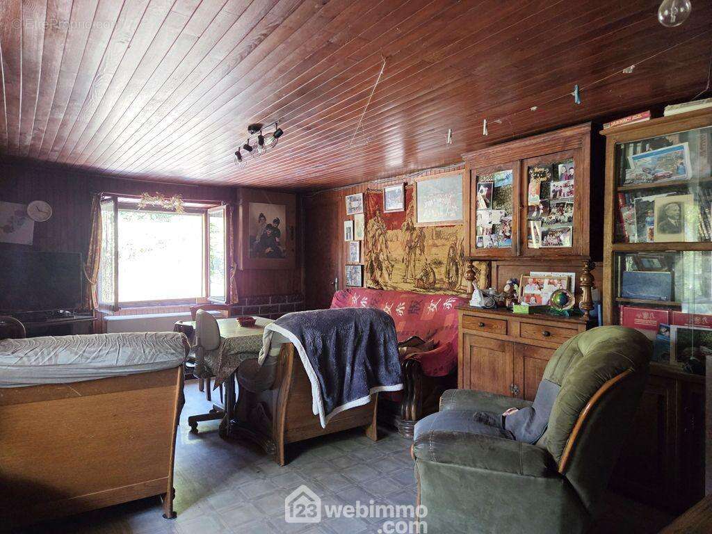 d'un séjour de 24m²,