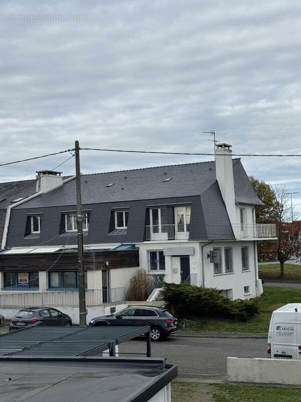 Commerce à SAINT-MARTIN-DES-CHAMPS