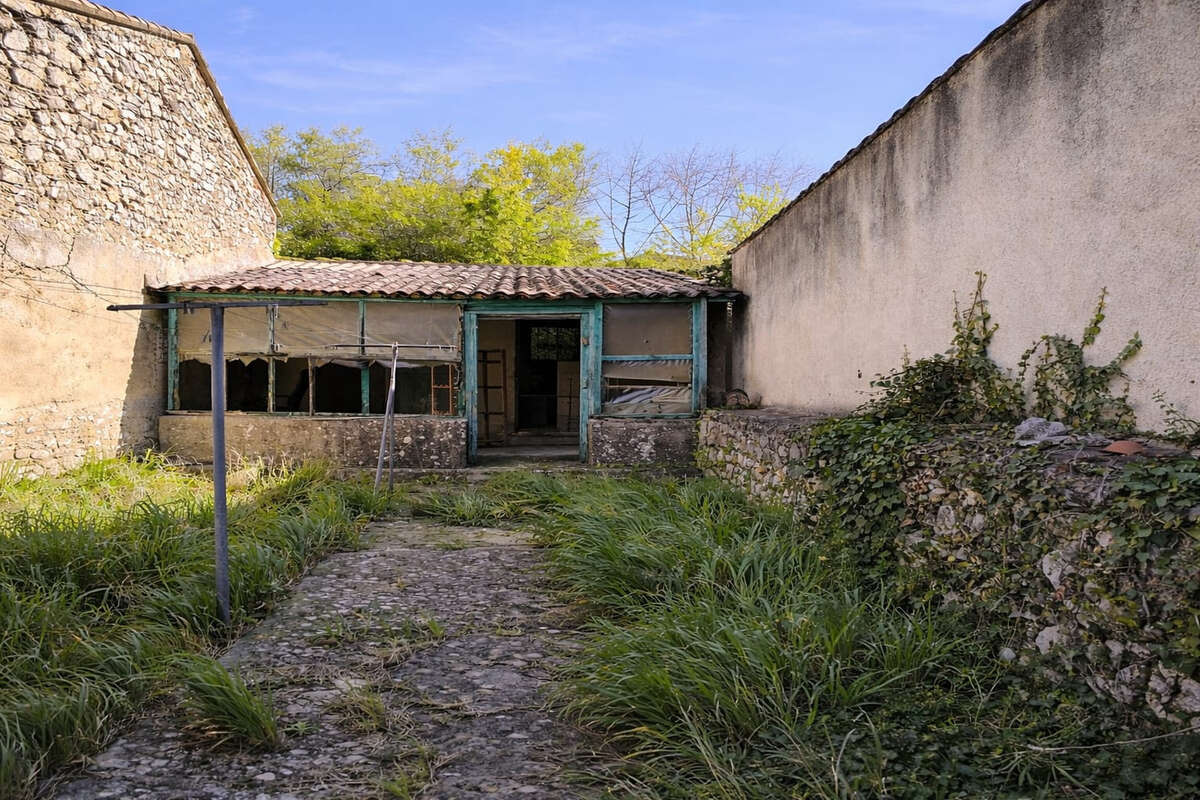 Maison à LA BASTIDE-DES-JOURDANS