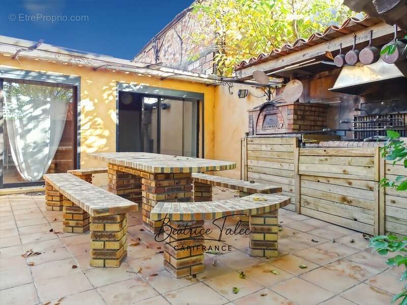 Maison à POURRIERES