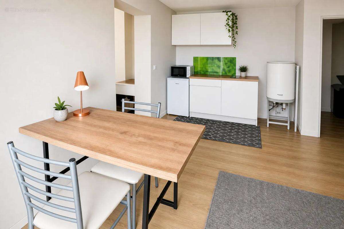 Maison à NAVAILLES-ANGOS