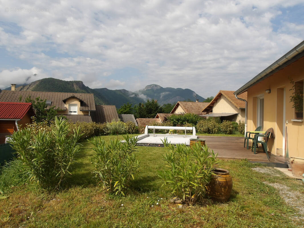 Maison à ESPINASSES