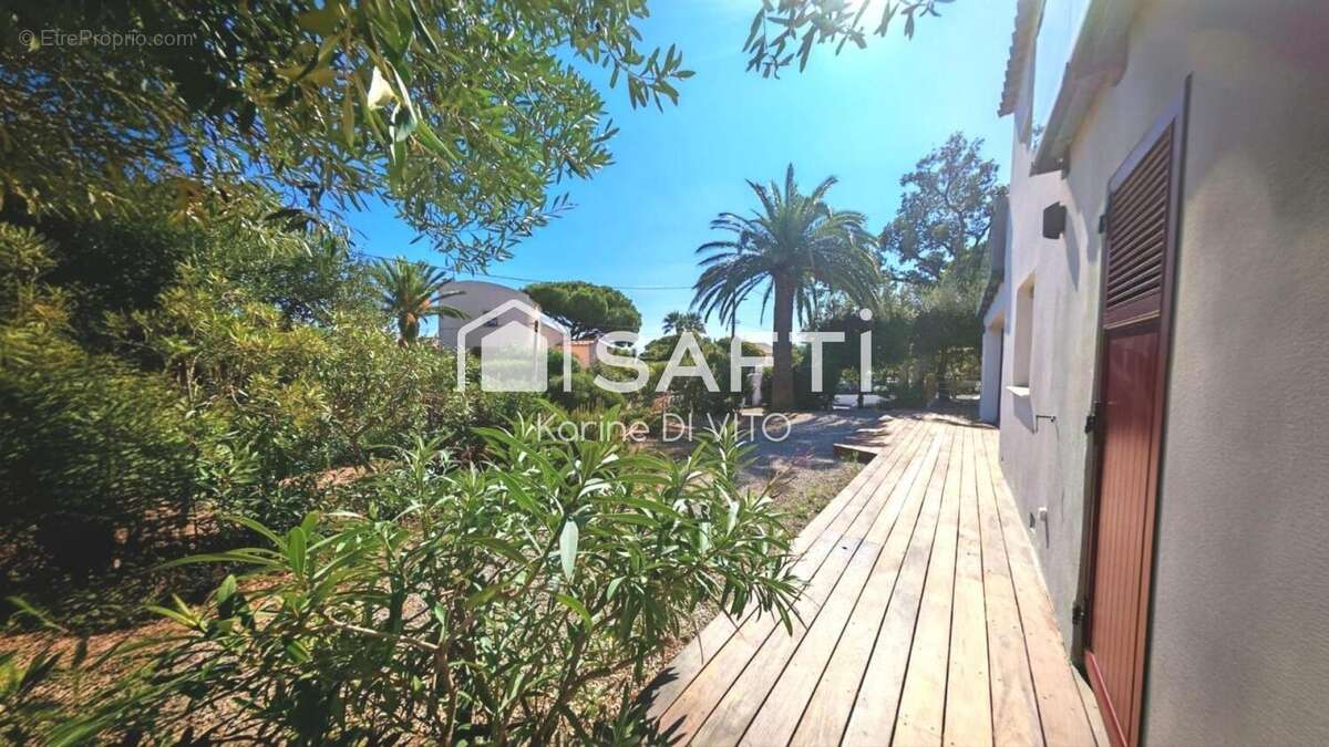 Photo 4 - Appartement à ROQUEBRUNE-SUR-ARGENS