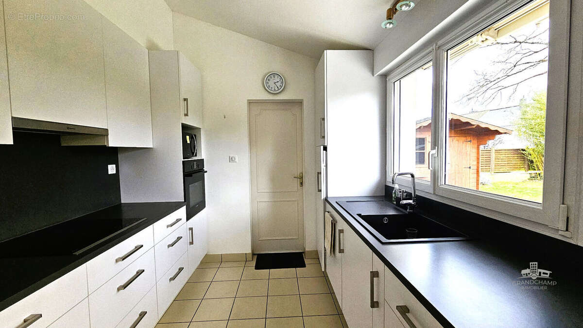 Maison à LA CHAPELLE-SUR-ERDRE