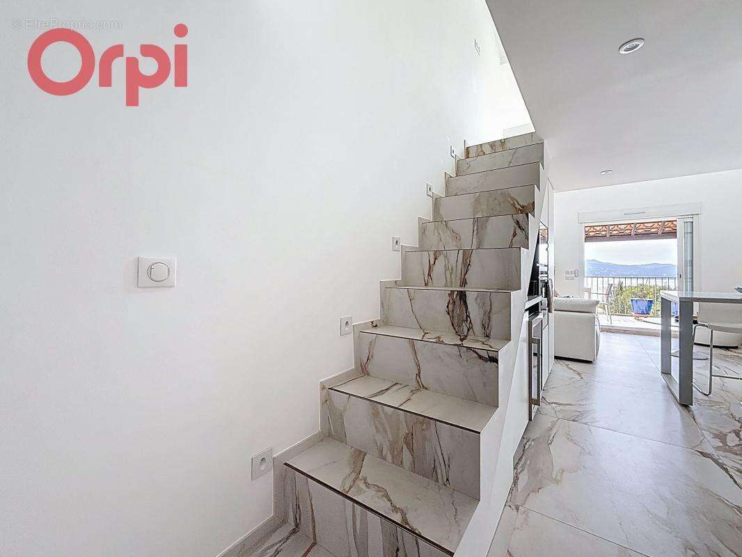 Appartement à SAINT-MANDRIER-SUR-MER