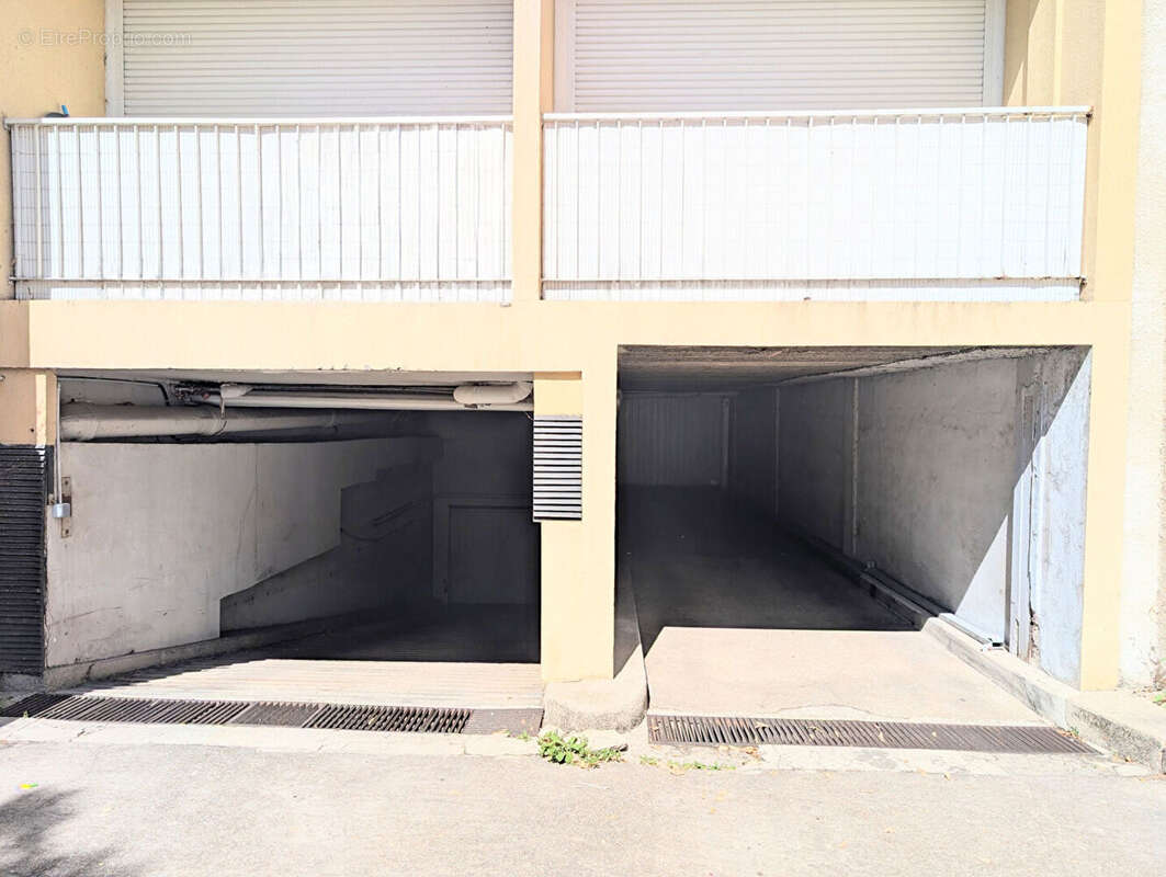 Parking Nanterre/Puteaux - photo 2