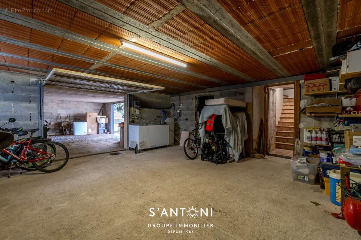 Maison à SAINT-THIBERY