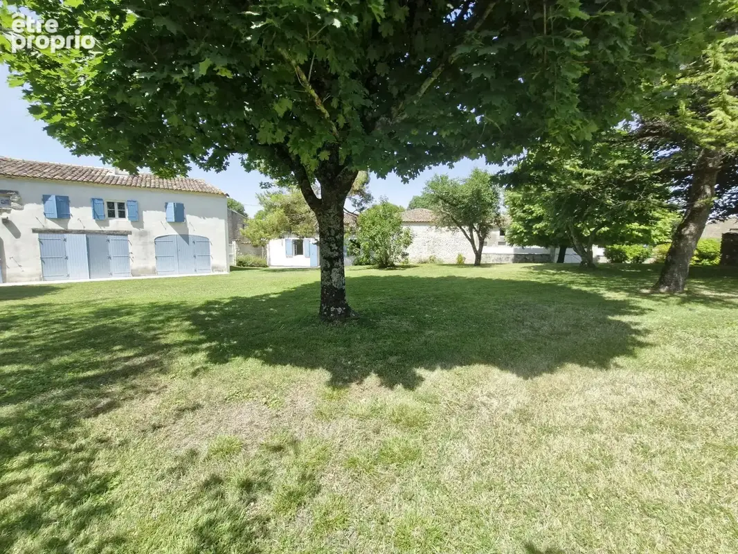 Photo Maison à Arces au prix de 498 000€