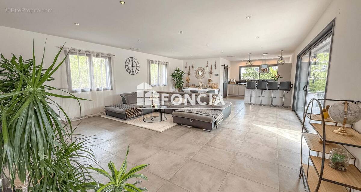 Maison à SAINT-HIPPOLYTE-DU-FORT