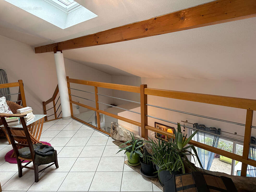 Appartement à NIVOLAS-VERMELLE