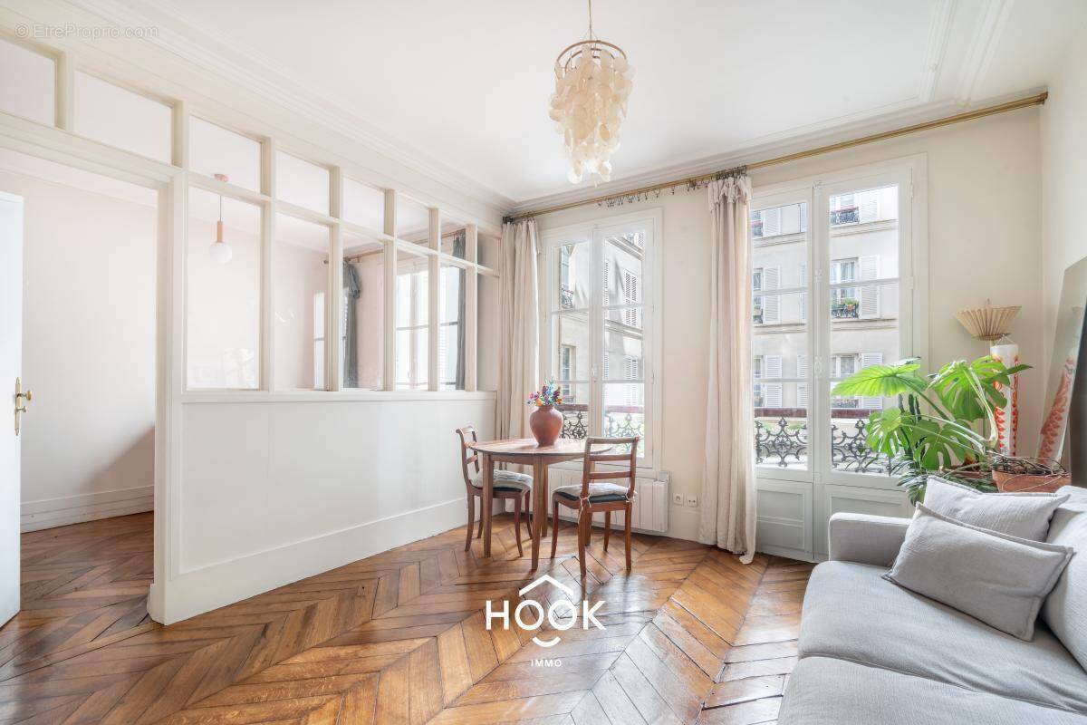 Appartement à PARIS-10E