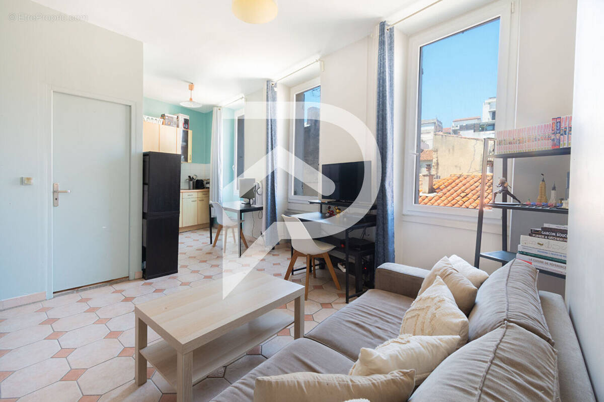 Appartement à MARSEILLE-7E