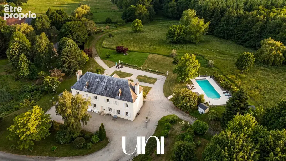 Maison T12 de 485 m2 - BACILLY - Parc de 30 hectares - photo 14