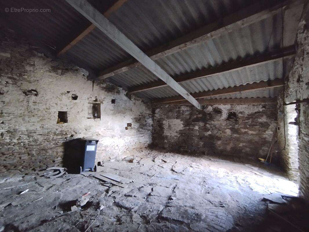 Maison à LA CHAPELLE-BASSE-MER