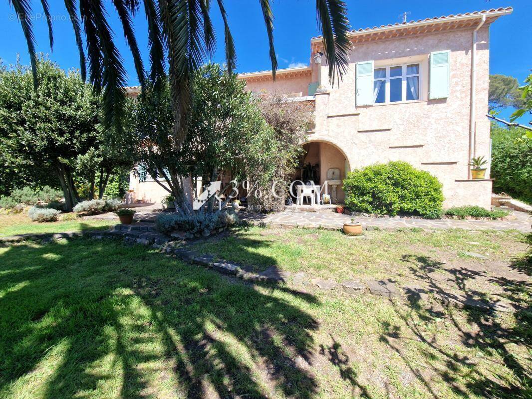 Maison à SAINT-RAPHAEL