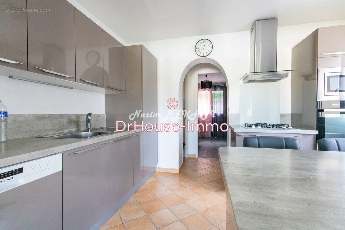 Maison à BONNIERES-SUR-SEINE