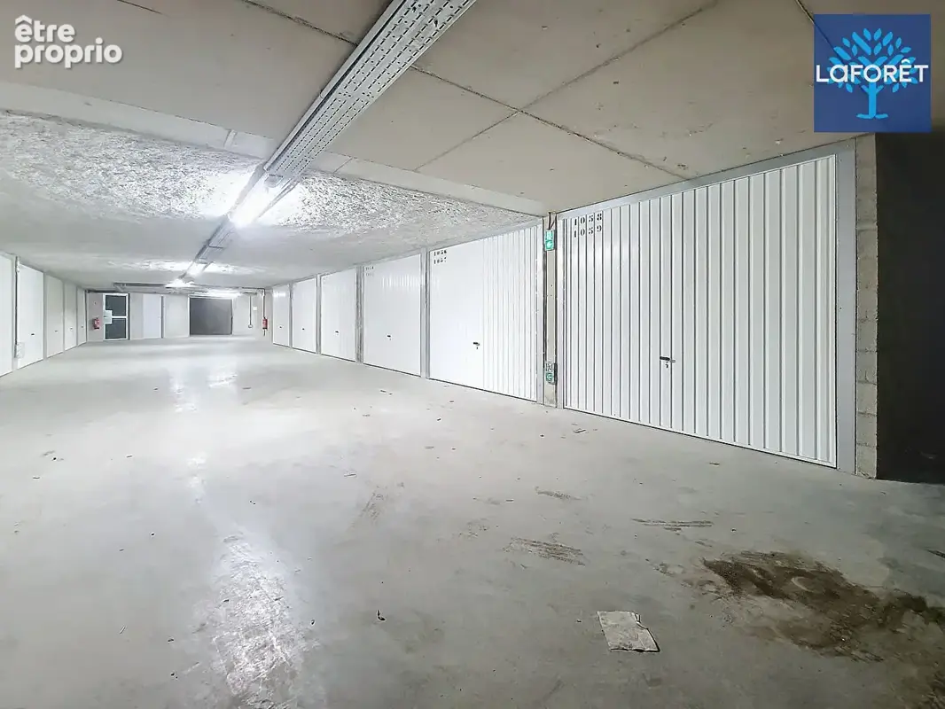 Garage double à louer - photo 2