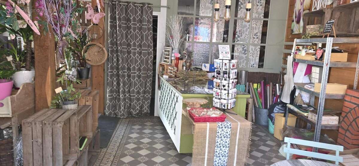 Local commercial - photo 7